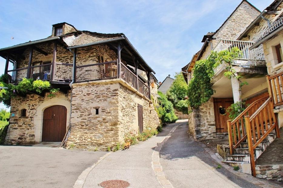 Auberge Du Lac Mandailles  Exterior photo